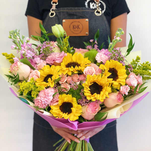 Large loose style bouquet bright