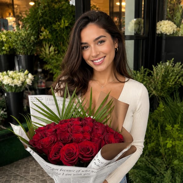 RED ROSES ROUND BOUQUET