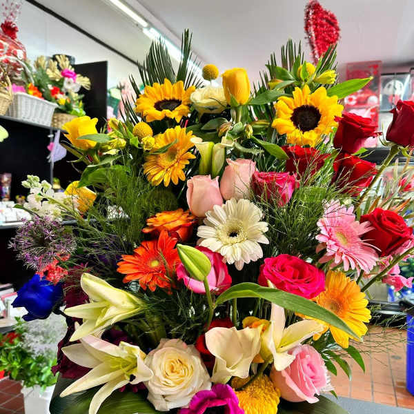 Sunflower-Gerber Deluxe Basket Arrangement
