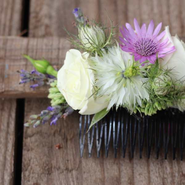 Small floral hair comb with white and purple flowers