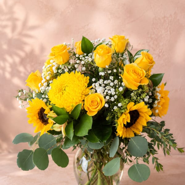 Amaterasu's Golden Radiance – Luxury Vase
