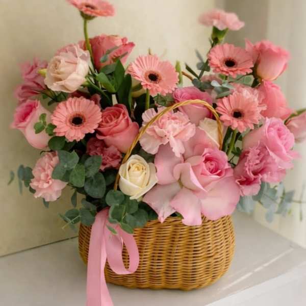 Blush Garden Basket | Luxury Pink Roses & Gerbera Flower Arrangement