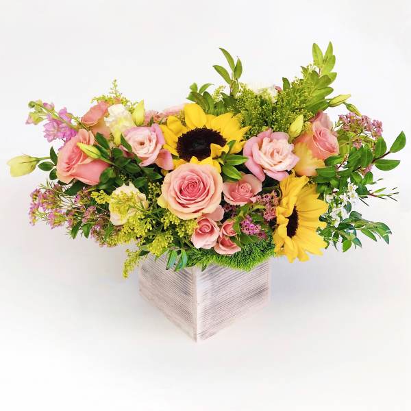 Garden style arrangement Bright
