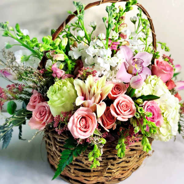 Spring basket blooms