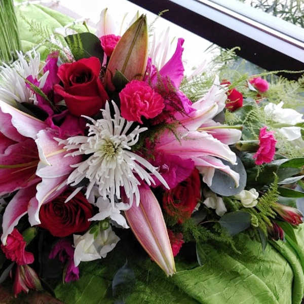 Pink and white mixed bouquet with lilies and roses