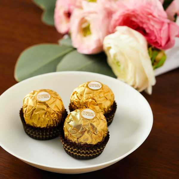Ferrero Rocher Chocolates 9-piece