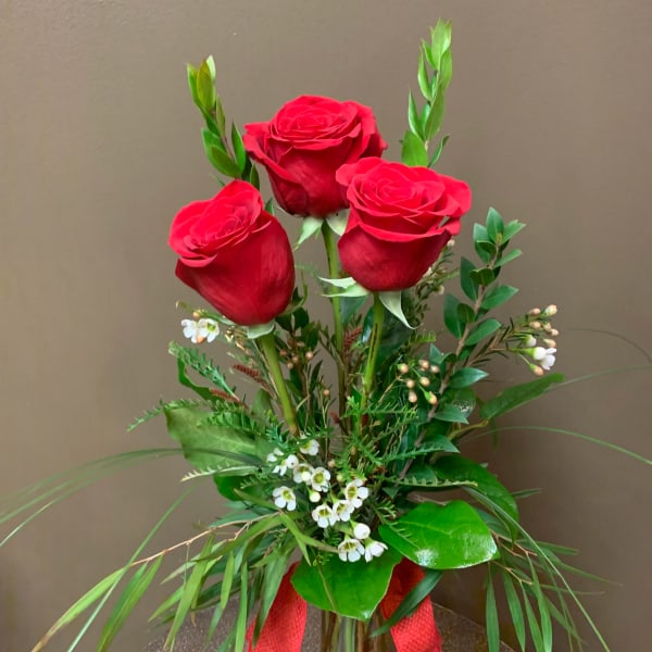 Three Rose Budvase