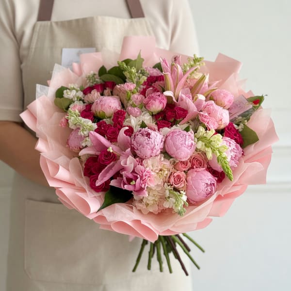 Hydrangea, Peonies & Pink Lilies Lux Bouquet (2-3 DAY IN ADVANCE REQUIRED)