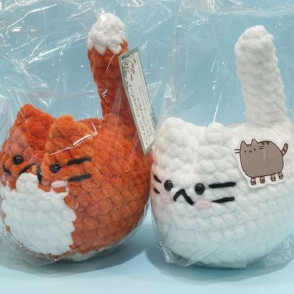 Crochet Kitty -locally made! in white or orange and white