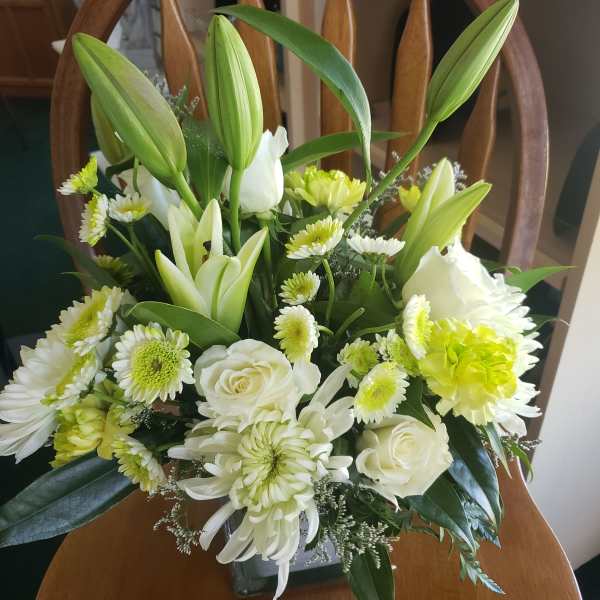 LOVE THAT GREEN BOUQUET