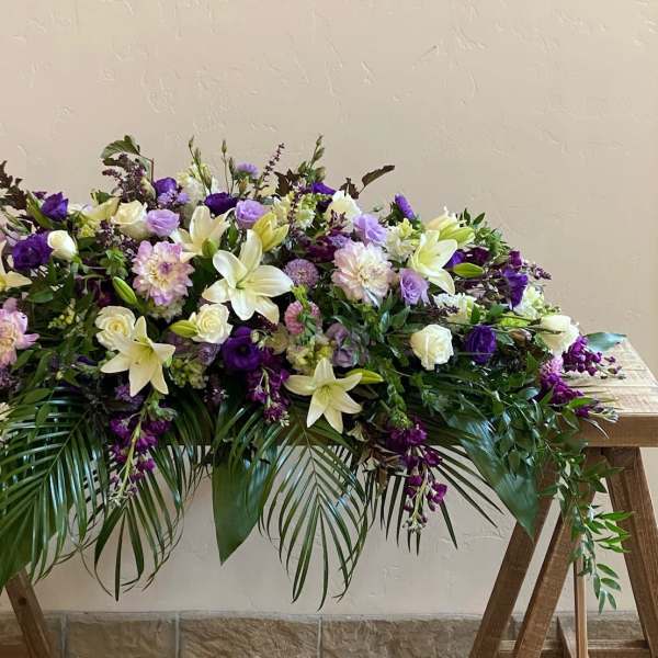 *Special Order* Full casket spray