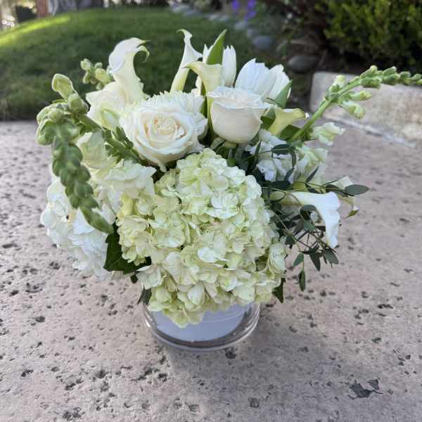 Hydrangea, rose arrangment