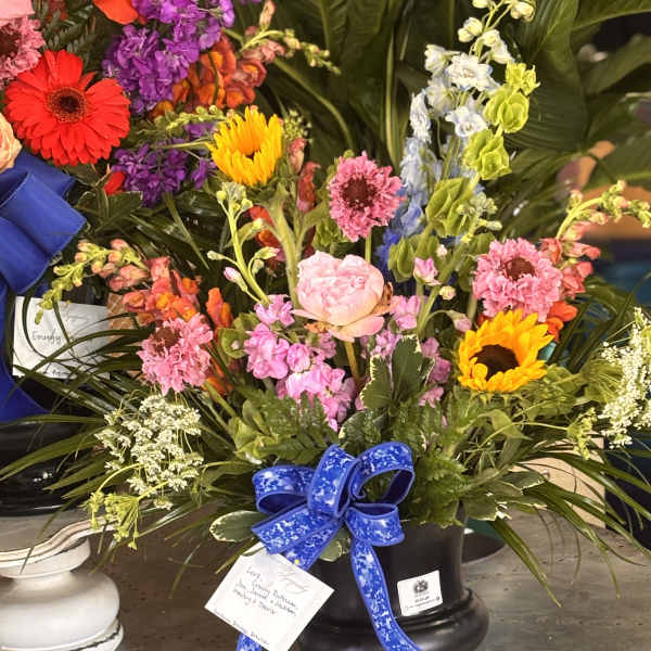 Bright sympathy basket without handle