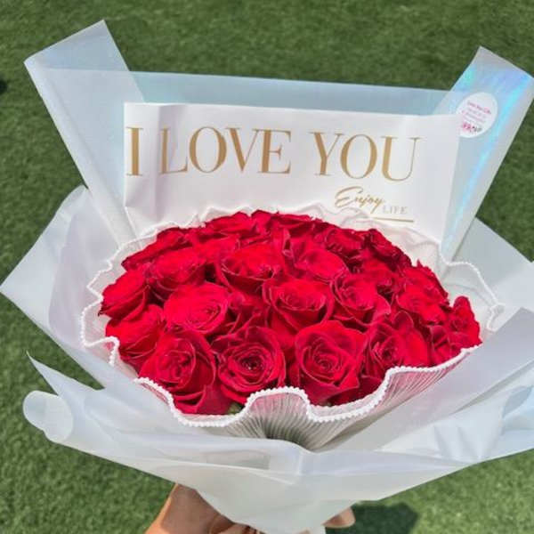 I Love You Red Rose Bouquet – Bold & Elegant