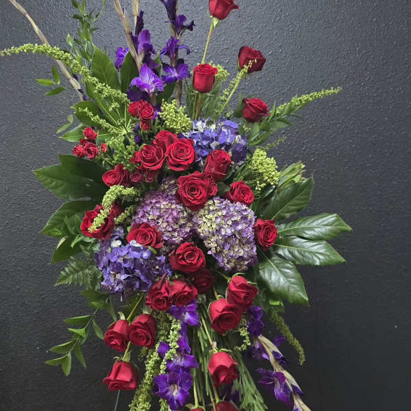Elegant Red Rose & Hydrangea Sympathy Spray