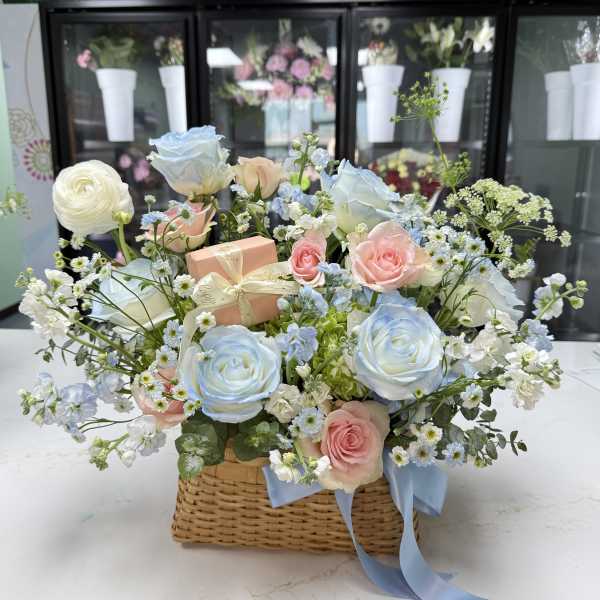 Basket Bouquet 08