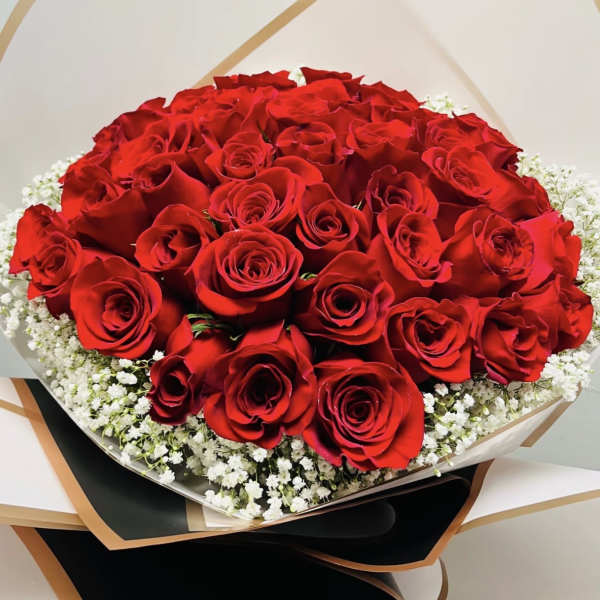 Ramo Buchon - 50 Red roses