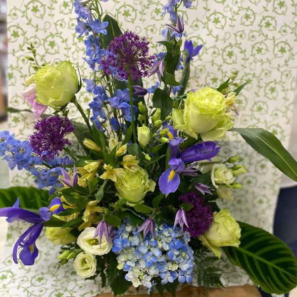 Violet arrangement