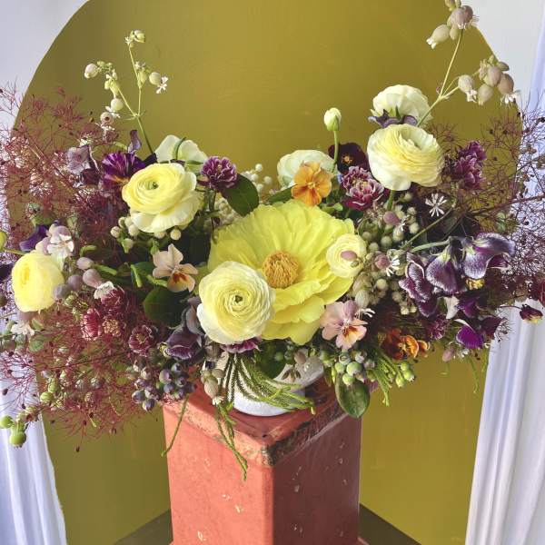 Seasonal Centerpiece Designers Choice