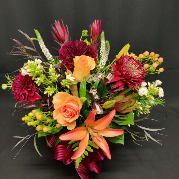 Small fall vase centerpiece with Dahlia