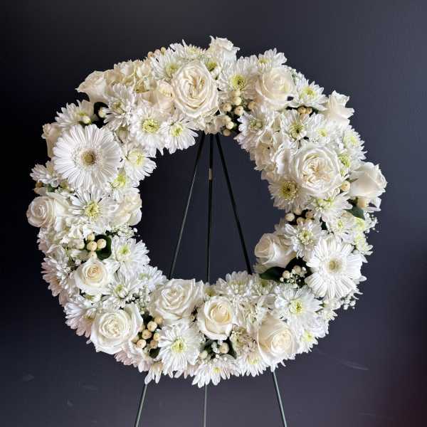 Pure Remembrance Wreath
