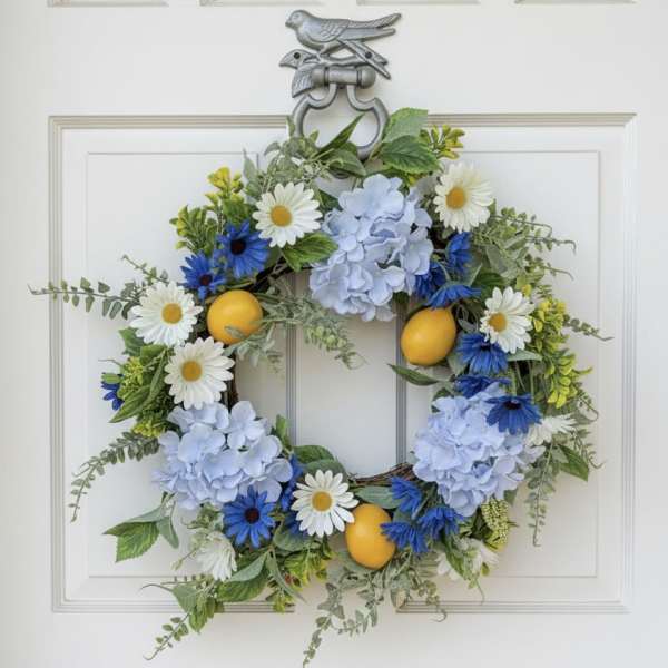 Blue and white lemon wreath
