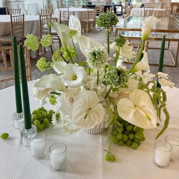 Elegant Wedding Centerpiece & Candle Styling