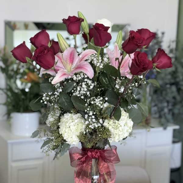 1Dz Red Roses With White Hydrangeas And Pink Asiatic Lilles.