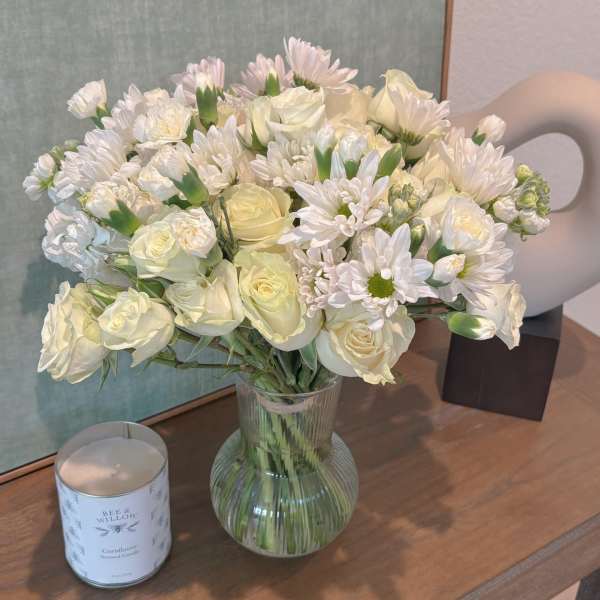 Classic Bouquet in Vase