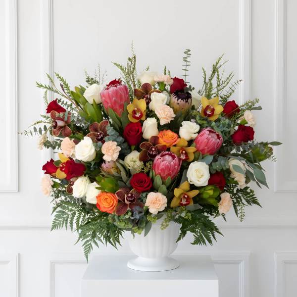 Protea floor spray