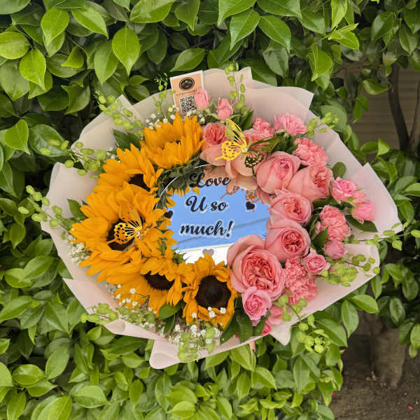 Mirror Bouquet