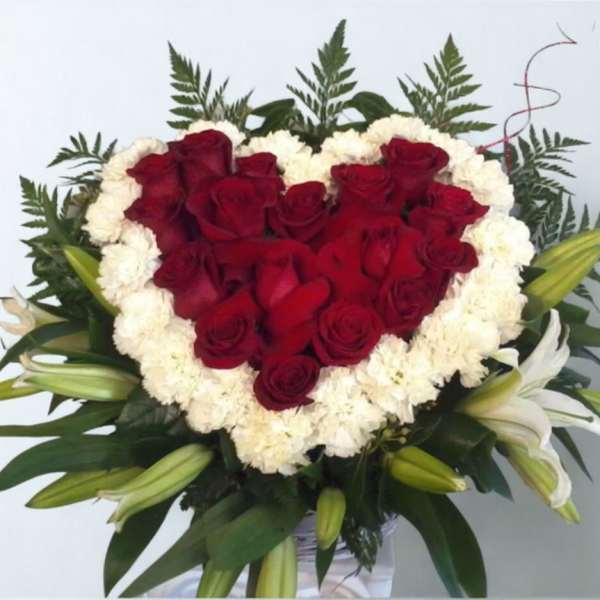 I Love You by D'Lily's Flowers