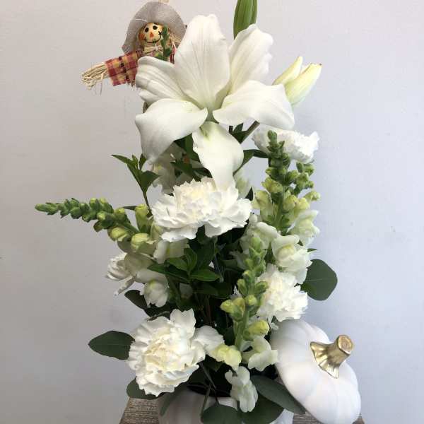 White pumpkin w/ white flowers