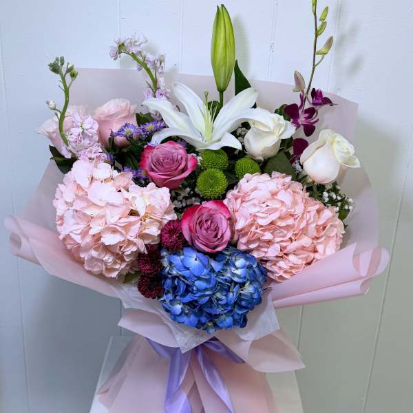 Sweet Elegance Bouquet