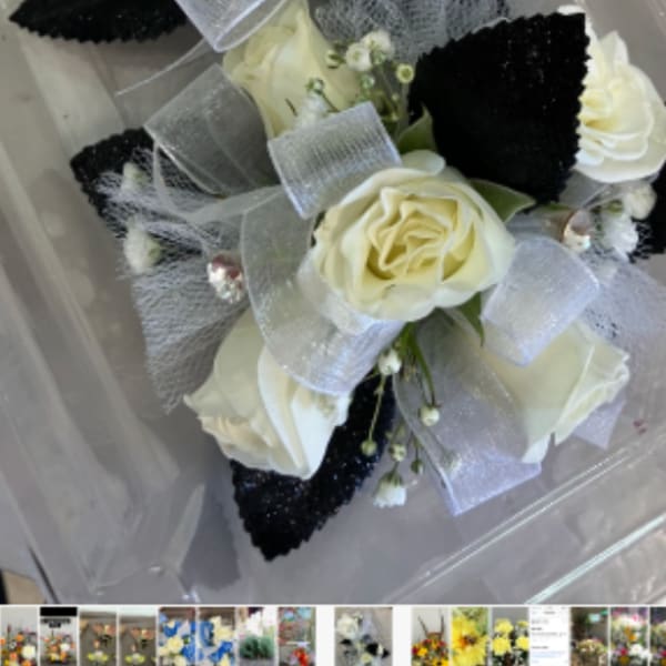 Corsage and Boutonnière set