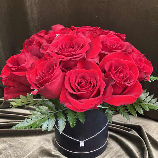 Red Rose Barrel Arrangement