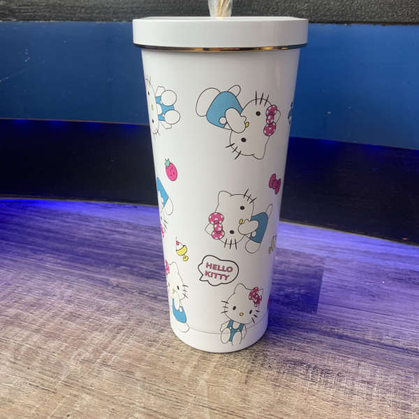 Hello Kitty tumbler with a lid and straw