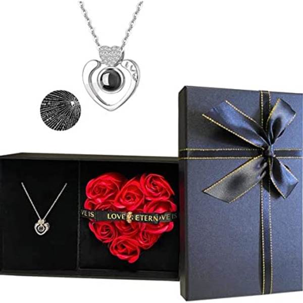 Heart-shaped rose gift box with necklace and pendant