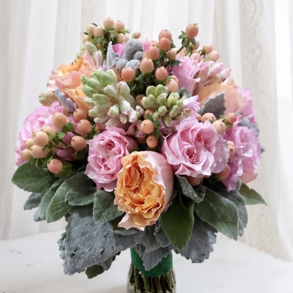 Pretty wedding bouquet