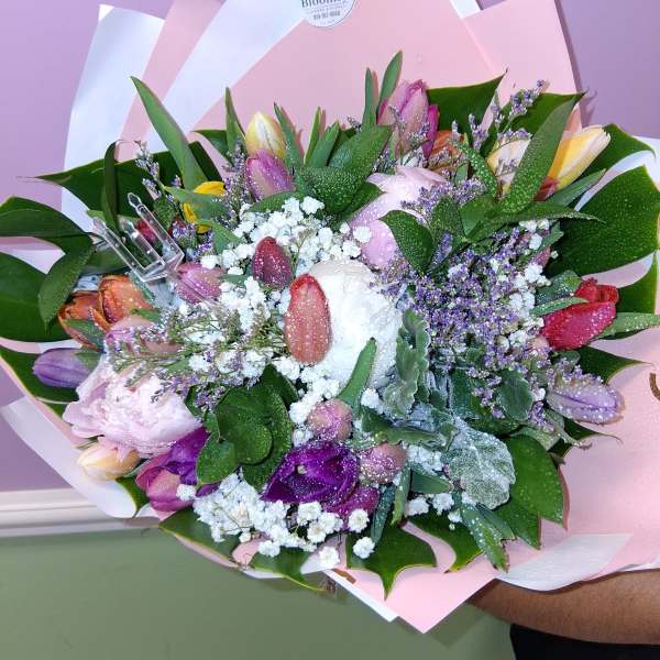 Exotic bouquet with peony's and tulips mix