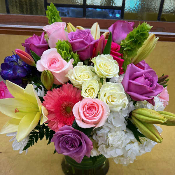 Mixed Gem Tone Vase Design