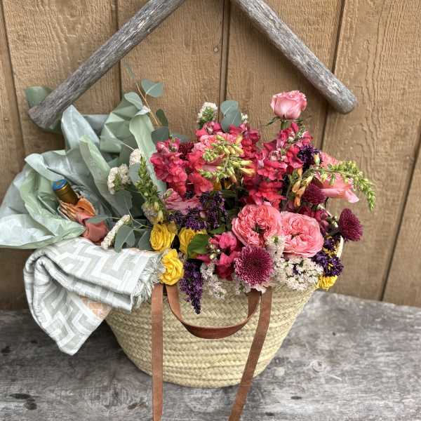 The Bloom & Linen Market Basket