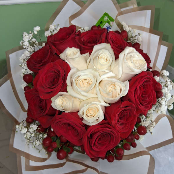 Red and White Roses 25 Roses bouquet