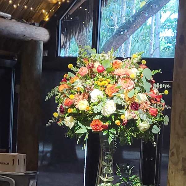 Colorful center piece no vase for special events