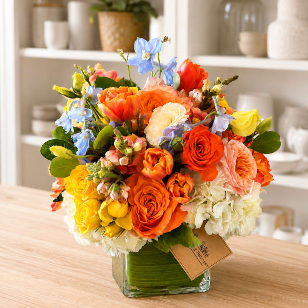 Happy Hour – Bright Citrus Flower Arrangement (Same-Day Delivery Los Angeles)
