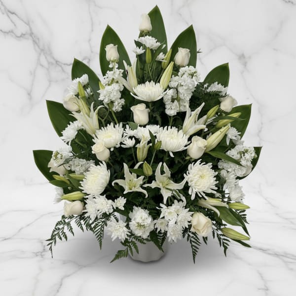 Peaceful tribute side arrangement
