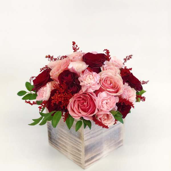 Small Wood box arrangement Red & Pink