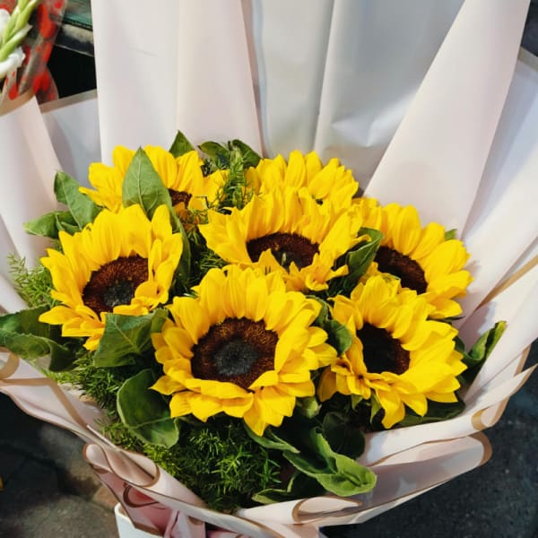 Moss Sunflower Wrap