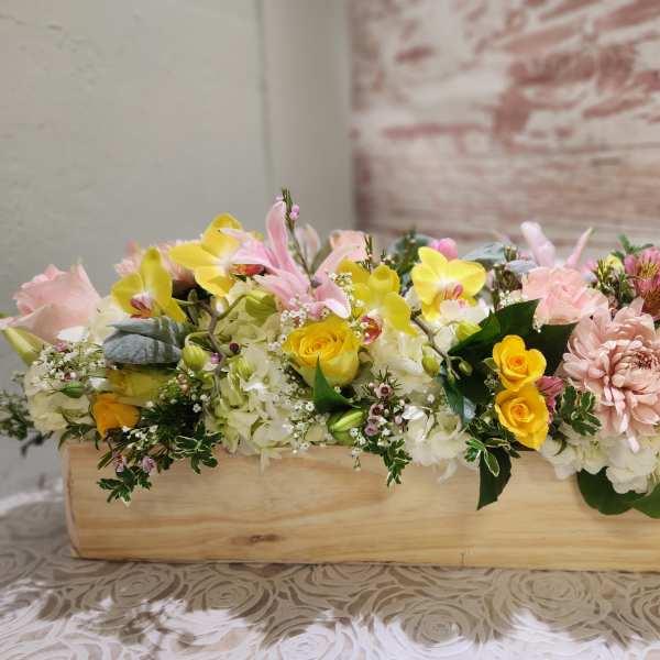 Spring low Centerpiece wood box