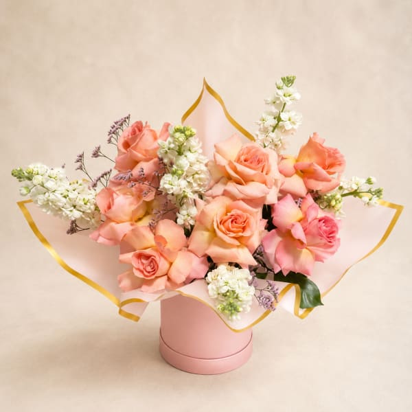 Harmonia's Embrace – Luxury Rose Hat Box